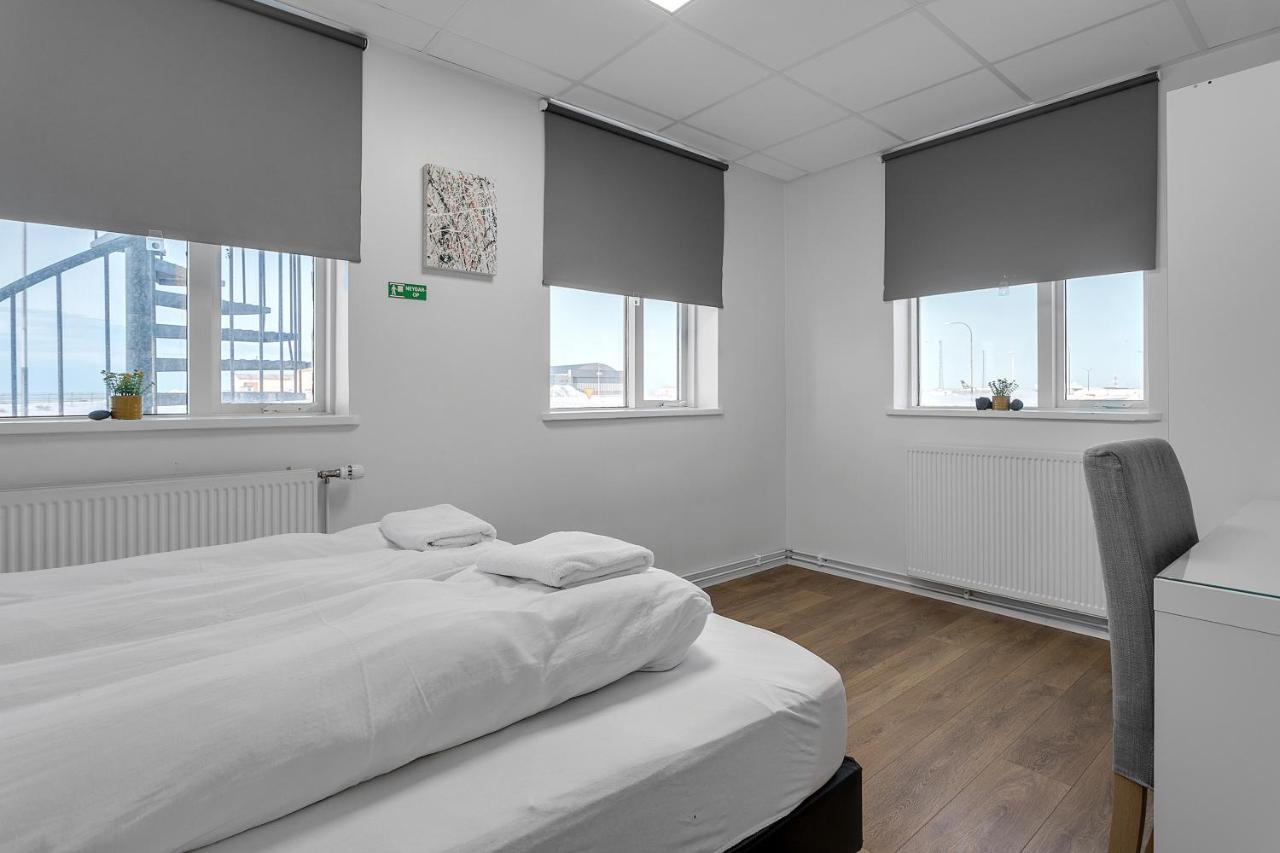 Bank Guesthouse By Kef Airport كيفلافيك المظهر الخارجي الصورة